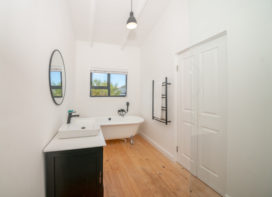 To Let 3 Bedroom Property for Rent in Pringle Bay Western Cape